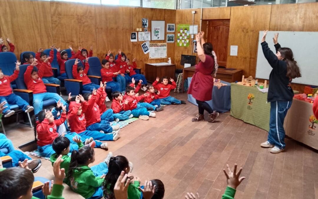 DIA DEL LIBRO Y DERECHOS DE AUTOR EN EL Colegio Bicentenario PHP Santo Domingo