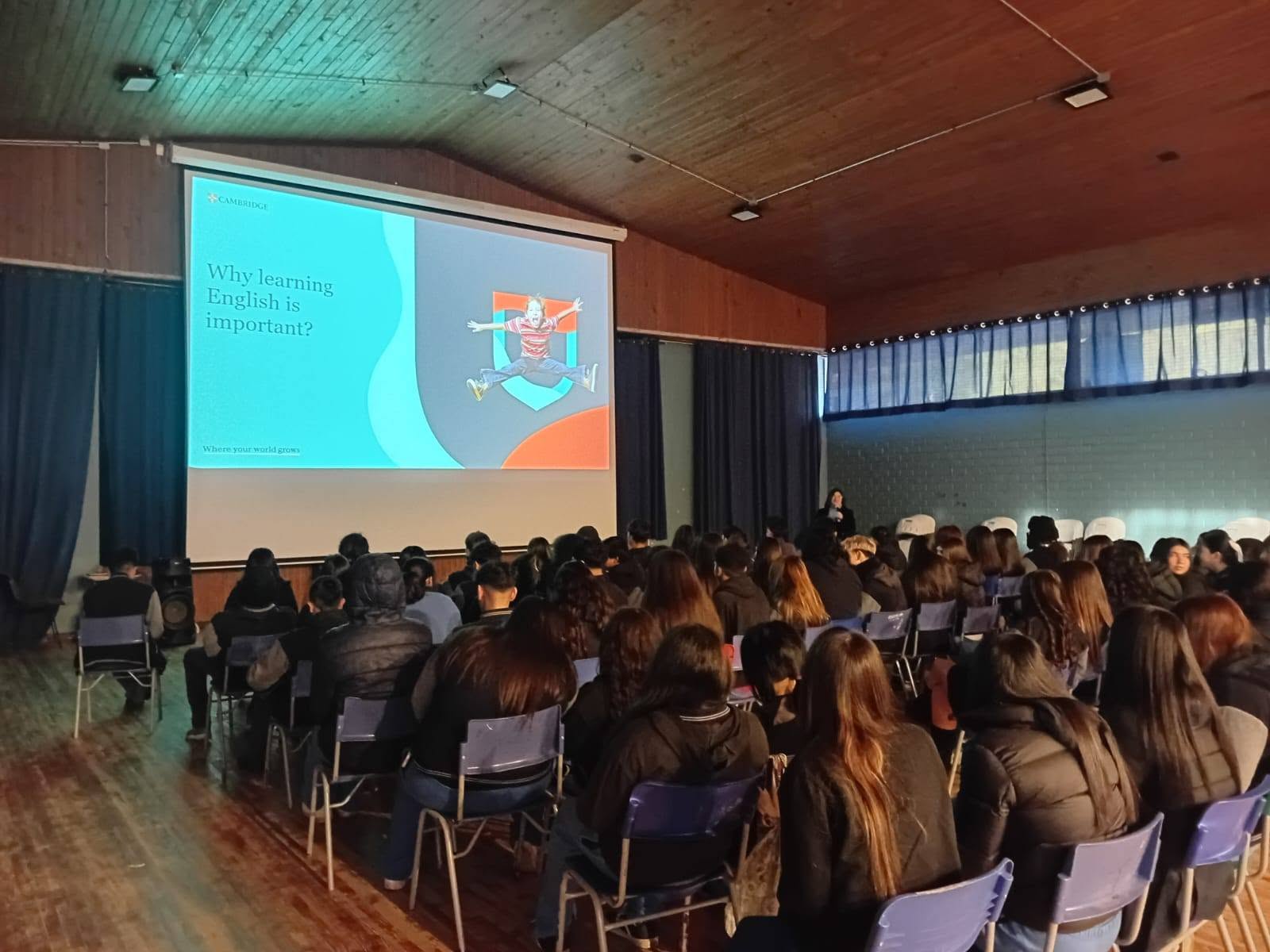 ¡Impulsamos el inglés y las oportunidades de nuestros estudiantes!